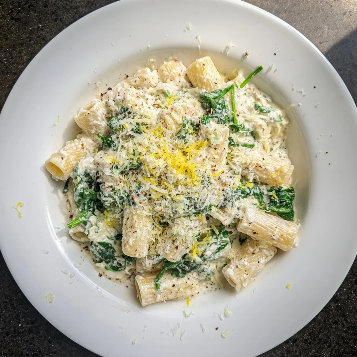 Baked and bubbly, this Whipped Ricotta & Spinach Baked Pasta is a vegetarian delight brimming with fresh flavors.
